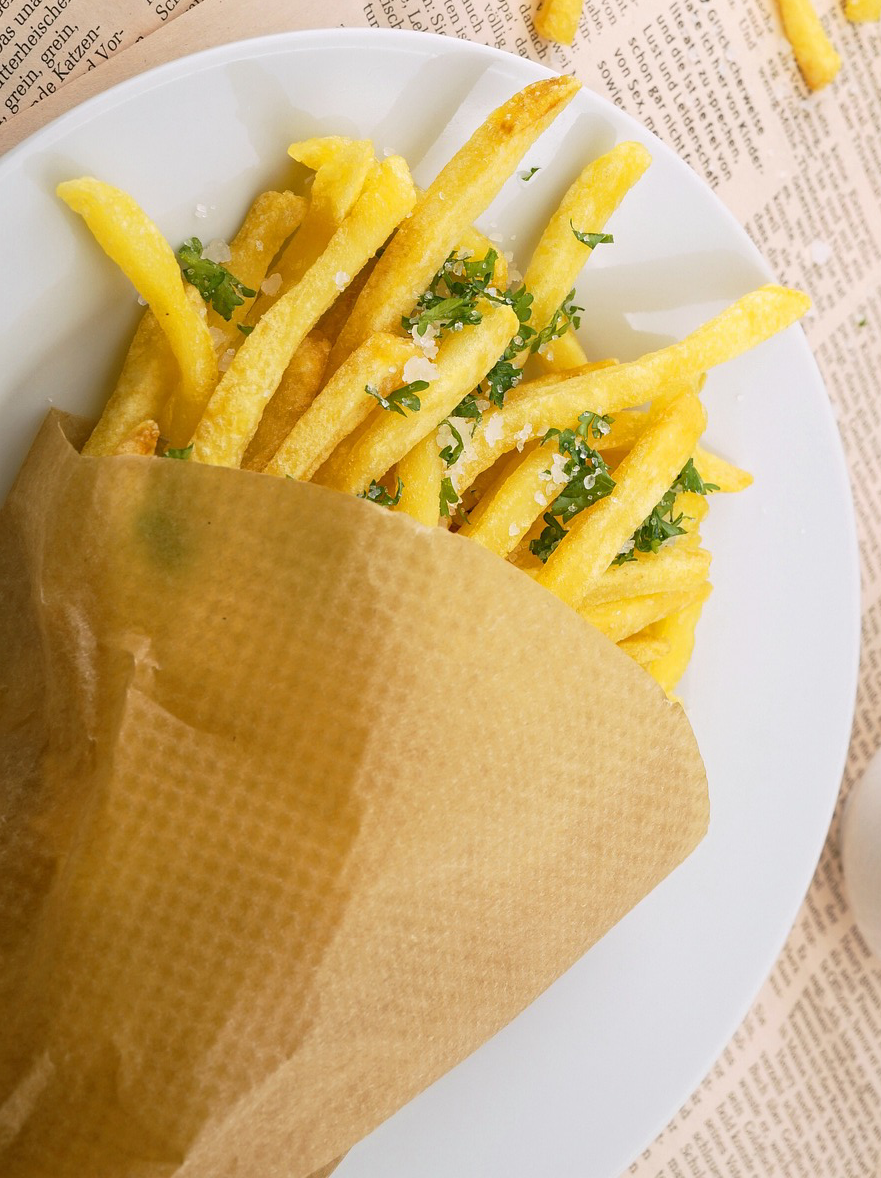 french fries with salt